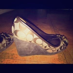 Authentic Coach wedges 7.5